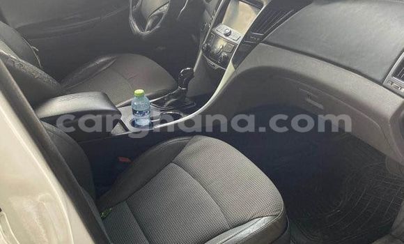 Buy Used Hyundai Sonata White Car in Accra in Greater Accra Buy Used Hyundai Sonata White Car in Accra in Greater Accra