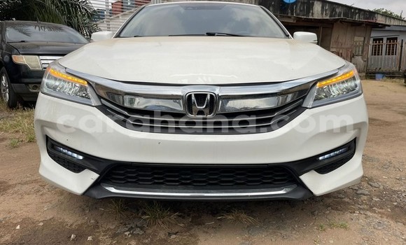 Sayi Na hannu Honda Accord White Mota in Sekondi–Takoradi Metropolitan a Yamma