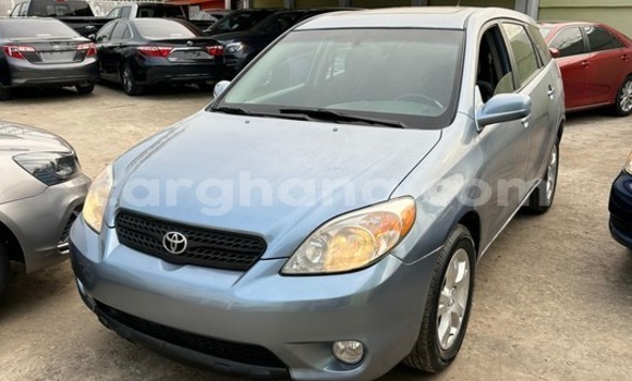 Ra Àlòkù Toyota Matrix Blue Ọkọ̀ in Iwọn didun ni Oorun