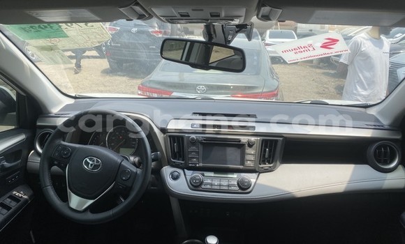 Ra Àlòkù Toyota RAV4 funfun Ọkọ̀ in Sekondi–Takoradi Metropolitan ni Oorun Ra Àlòkù Toyota RAV4 funfun Ọkọ̀ in Sekondi–Takoradi Metropolitan ni Oorun