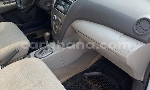 Ra Àlòkù Toyota Belta funfun Ọkọ̀ in Accra ni Greater Accra Ra Àlòkù Toyota Belta funfun Ọkọ̀ in Accra ni Greater Accra