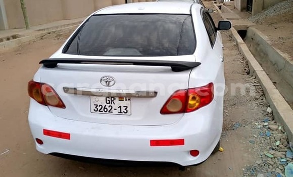 Ra Àlòkù Toyota Corolla funfun Ọkọ̀ in Accra ni Greater Accra Ra Àlòkù Toyota Corolla funfun Ọkọ̀ in Accra ni Greater Accra