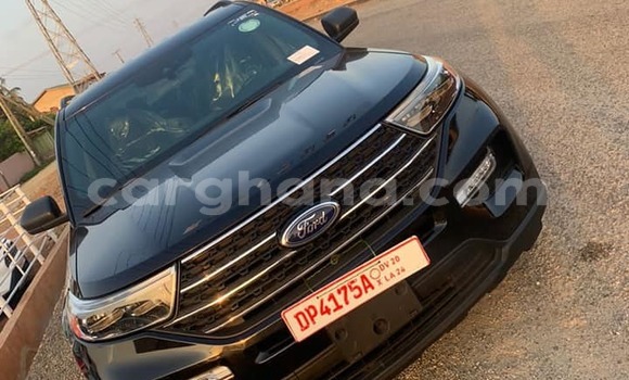 Ra Àlòkù Ford Explorer Black Ọkọ̀ in Abura ni Aarin Ra Àlòkù Ford Explorer Black Ọkọ̀ in Abura ni Aarin