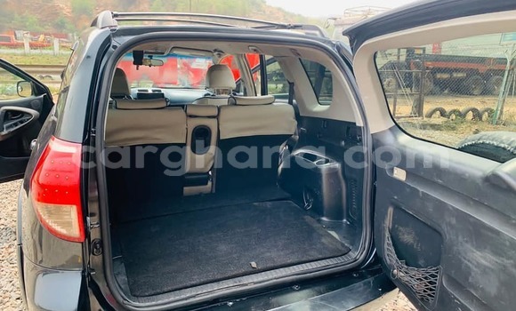 Ra Àlòkù Toyota RAV4 Black Ọkọ̀ in Accra ni Greater Accra Ra Àlòkù Toyota RAV4 Black Ọkọ̀ in Accra ni Greater Accra