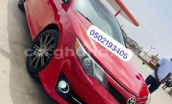 Sayi Na hannu Toyota Camry Red Mota in Abura a Tsakiya Sayi Na hannu Toyota Camry Red Mota in Abura a Tsakiya