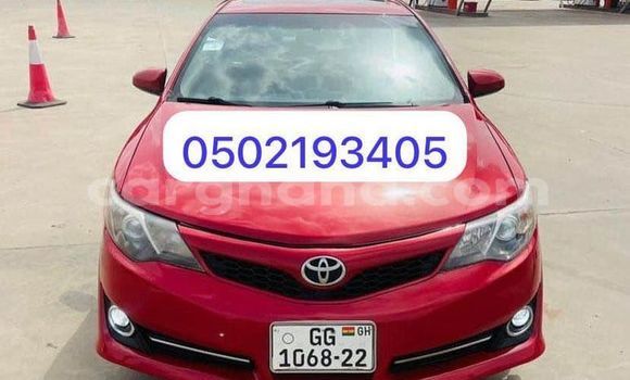 Sayi Na hannu Toyota Camry Red Mota in Abura a Tsakiya Sayi Na hannu Toyota Camry Red Mota in Abura a Tsakiya