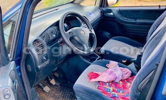 Sayi Na hannu Opel Zafira Blue Mota in Abura a Tsakiya Sayi Na hannu Opel Zafira Blue Mota in Abura a Tsakiya