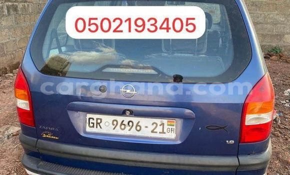Sayi Na hannu Opel Zafira Blue Mota in Abura a Tsakiya Sayi Na hannu Opel Zafira Blue Mota in Abura a Tsakiya