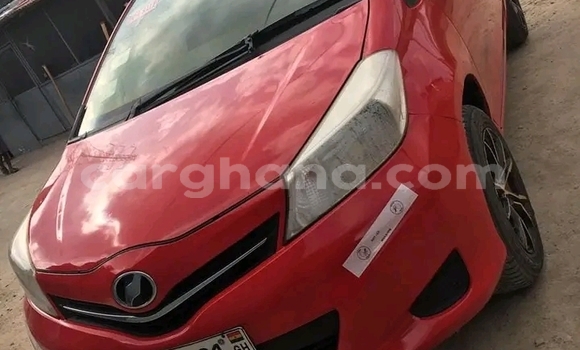 Sayi Na hannu Toyota Vitz Red Mota in Accra a Greater Accra