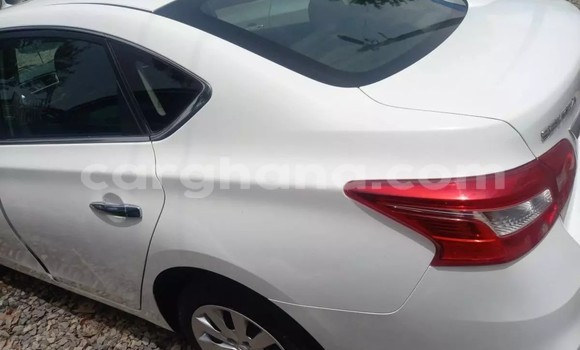 Ra Àlòkù Nissan Sentra funfun Ọkọ̀ in Tema ni Greater Accra Ra Àlòkù Nissan Sentra funfun Ọkọ̀ in Tema ni Greater Accra