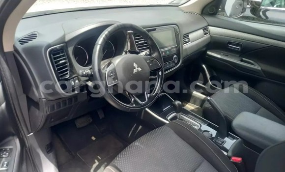 Sayi Na hannu Mitsubishi Outlander White Mota in Accra a Greater Accra Sayi Na hannu Mitsubishi Outlander White Mota in Accra a Greater Accra