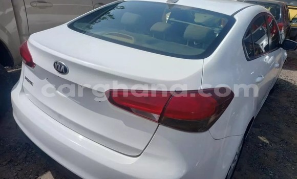 Sayi Na hannu Kia Forte White Mota in Tema a Greater Accra Sayi Na hannu Kia Forte White Mota in Tema a Greater Accra