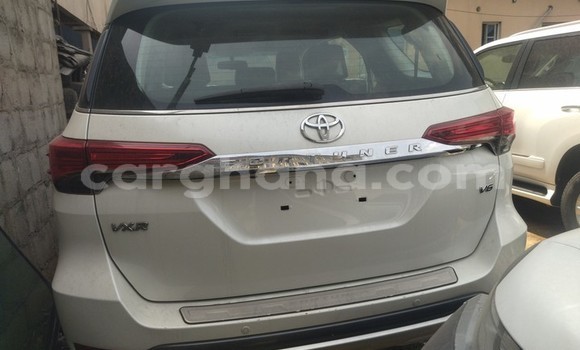 Buy Used Toyota Fortuner White Car in Sekondi–Takoradi Metropolitan in Western Buy Used Toyota Fortuner White Car in Sekondi–Takoradi Metropolitan in Western