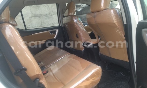 Buy Used Toyota Fortuner White Car in Sekondi–Takoradi Metropolitan in Western Buy Used Toyota Fortuner White Car in Sekondi–Takoradi Metropolitan in Western