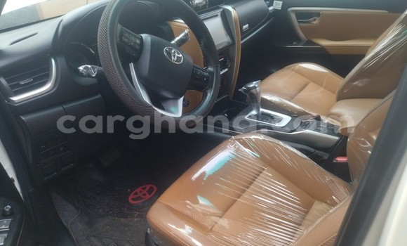 Buy Used Toyota Fortuner White Car in Sekondi–Takoradi Metropolitan in Western Buy Used Toyota Fortuner White Car in Sekondi–Takoradi Metropolitan in Western