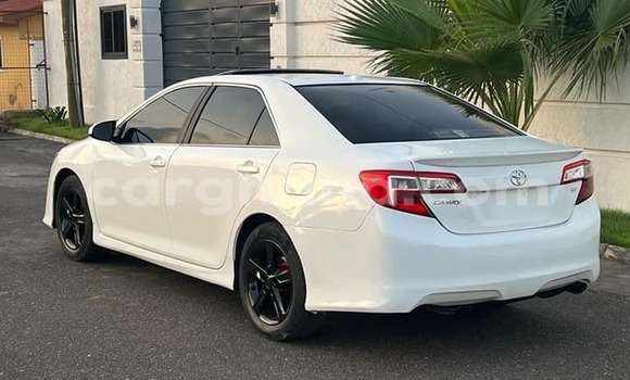 Buy Used Toyota Camry White Car in Accra in Greater Accra