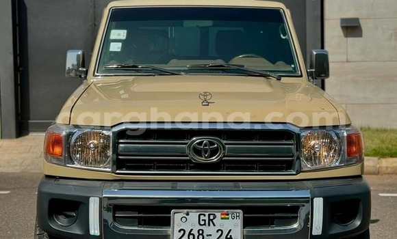 Buy Used Toyota Land Cruiser Other Car in Abura in Central