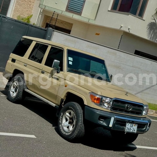 Big with watermark toyota land cruiser central abura 58255