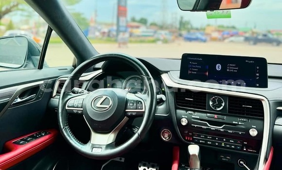 Ra Àlòkù Lexus RX 350 funfun Ọkọ̀ in Accra ni Greater Accra Ra Àlòkù Lexus RX 350 funfun Ọkọ̀ in Accra ni Greater Accra