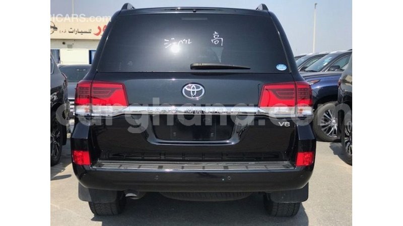 Big with watermark toyota land cruiser ashanti import dubai 10834