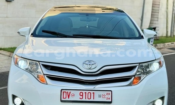 Buy Used Toyota Venza White Car in Accra in Greater Accra
