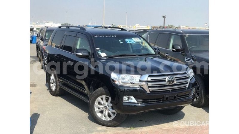 Big with watermark toyota land cruiser ashanti import dubai 10834