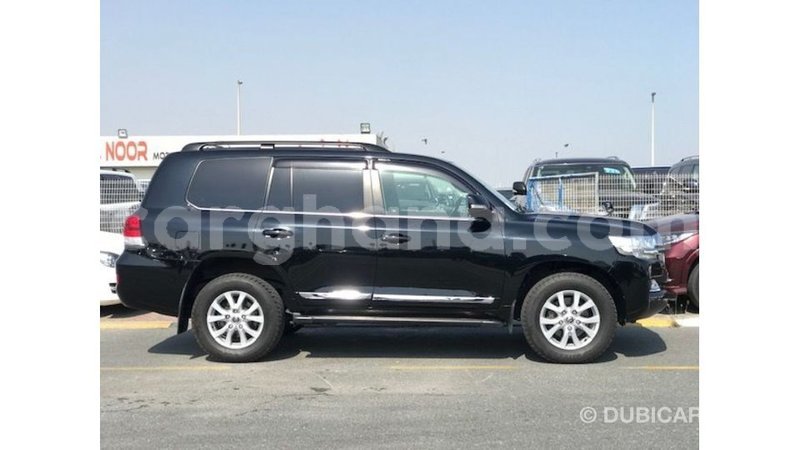 Big with watermark toyota land cruiser ashanti import dubai 10834