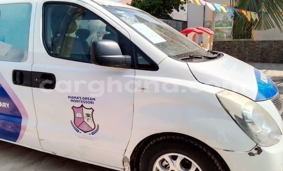 Ra Àlòkù Hyundai Starex Miiran Ọkọ̀ in Accra ni Greater Accra