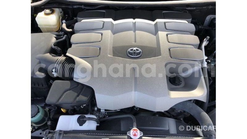 Big with watermark toyota land cruiser ashanti import dubai 10834