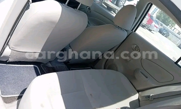 Ra Àlòkù Nissan Sunny Miiran Ọkọ̀ in Accra ni Greater Accra