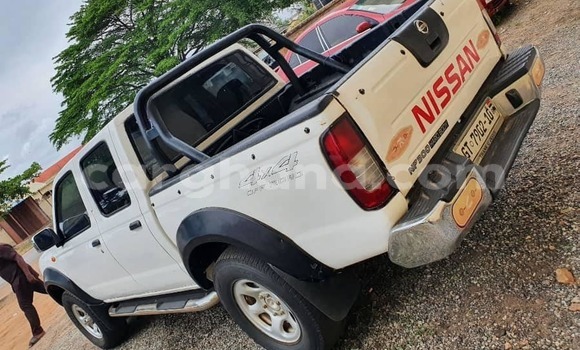 Buy Used Toyota Hilux White Car in Accra in Greater Accra Buy Used Toyota Hilux White Car in Accra in Greater Accra