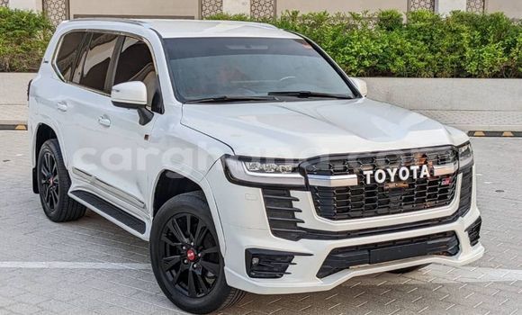 Buy Used Toyota Highlander White Car in Accra in Greater Accra Buy Used Toyota Highlander White Car in Accra in Greater Accra