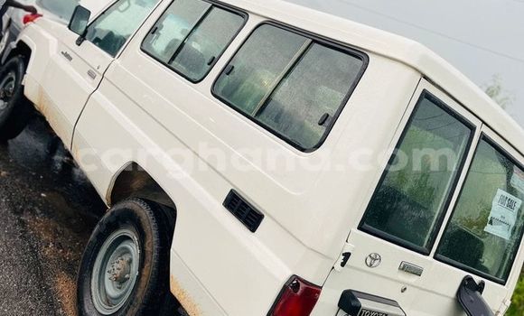 Buy Used Toyota Land Cruiser White Car in Accra in Greater Accra Buy Used Toyota Land Cruiser White Car in Accra in Greater Accra
