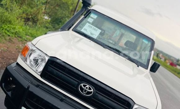 Buy Used Toyota Land Cruiser White Car in Accra in Greater Accra Buy Used Toyota Land Cruiser White Car in Accra in Greater Accra