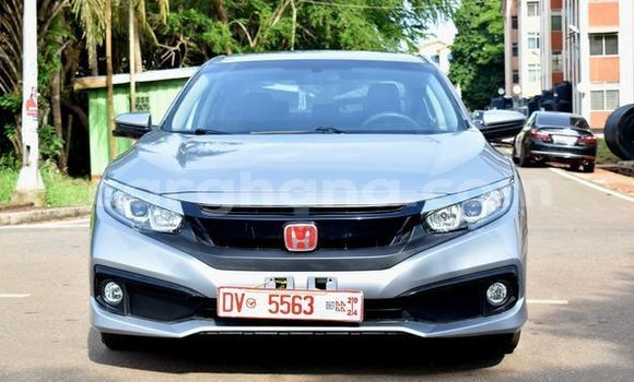 Sayi Na hannu Mercedes‒Benz 250 White Mota in Accra a Greater Accra