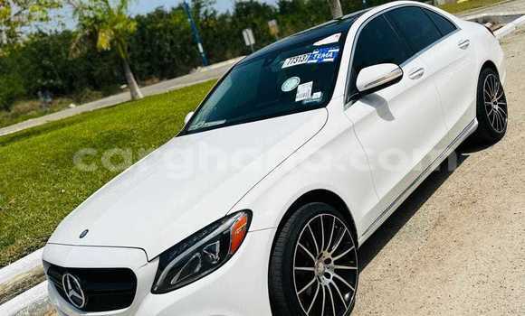 Buy Used Volkswagen Beetle White Car in Accra in Greater Accra Buy Used Volkswagen Beetle White Car in Accra in Greater Accra