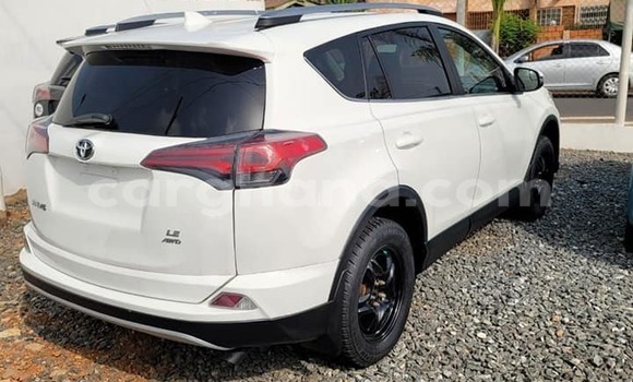 Buy Used Toyota RAV4 White Car in Accra in Greater Accra Buy Used Toyota RAV4 White Car in Accra in Greater Accra