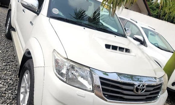 Buy Used Toyota Hilux White Car in Accra in Greater Accra