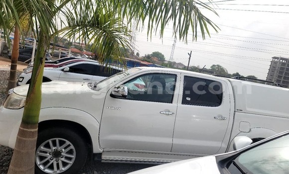 Buy Used Toyota Hilux White Car in Accra in Greater Accra Buy Used Toyota Hilux White Car in Accra in Greater Accra