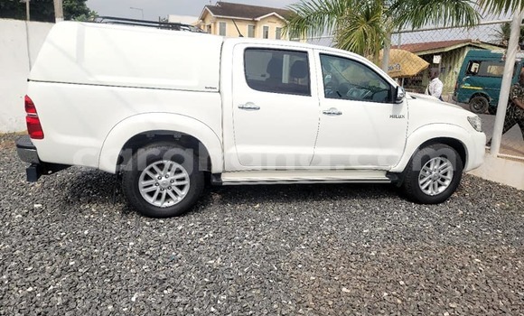 Buy Used Toyota Hilux White Car in Accra in Greater Accra Buy Used Toyota Hilux White Car in Accra in Greater Accra