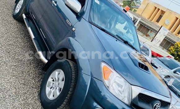 Buy Used Toyota Hilux Blue Car in Accra in Greater Accra Buy Used Toyota Hilux Blue Car in Accra in Greater Accra