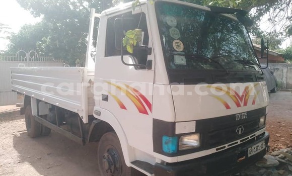 Buy Used Tata 709 White Truck in Accra in Greater Accra