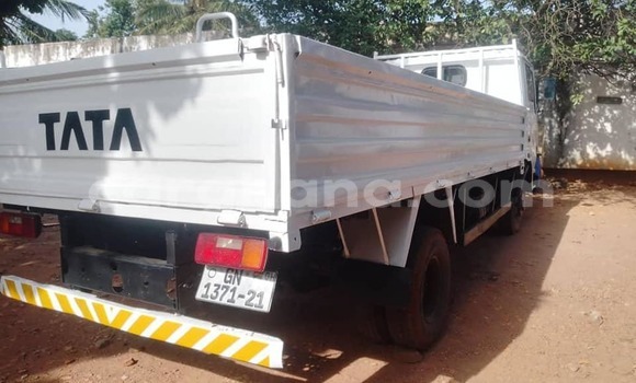 Buy Used Tata 709 White Truck in Accra in Greater Accra Buy Used Tata 709 White Truck in Accra in Greater Accra