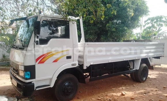 Buy Used Tata 709 White Truck in Accra in Greater Accra Buy Used Tata 709 White Truck in Accra in Greater Accra
