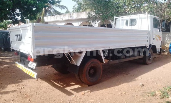 Buy Used Tata 709 White Truck in Accra in Greater Accra Buy Used Tata 709 White Truck in Accra in Greater Accra
