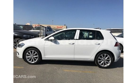 Sayi Imported Volkswagen Golf White Mota in Import - Dubai a Ashanti Sayi Imported Volkswagen Golf White Mota in Import - Dubai a Ashanti