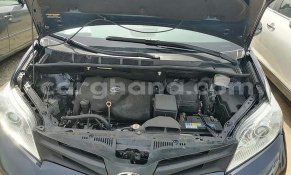 Ra Àlòkù Toyota Sienna Blue Ọkọ̀ in Sekondi–Takoradi Metropolitan ni Oorun Ra Àlòkù Toyota Sienna Blue Ọkọ̀ in Sekondi–Takoradi Metropolitan ni Oorun