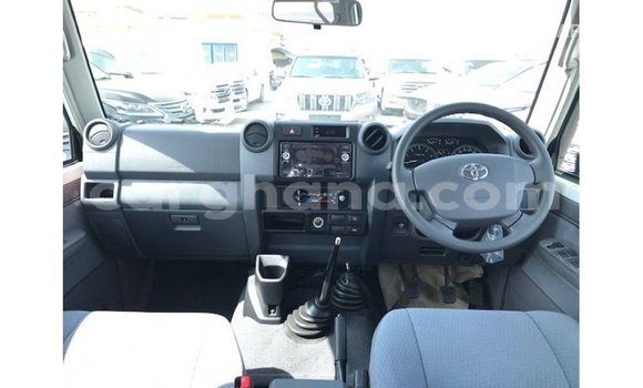 Ra Imported Toyota Land Cruiser funfun Ọkọ̀ in Import - Dubai ni Ashanti Ra Imported Toyota Land Cruiser funfun Ọkọ̀ in Import - Dubai ni Ashanti