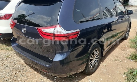 Ra Àlòkù Toyota Sienna Blue Ọkọ̀ in Sekondi–Takoradi Metropolitan ni Oorun Ra Àlòkù Toyota Sienna Blue Ọkọ̀ in Sekondi–Takoradi Metropolitan ni Oorun