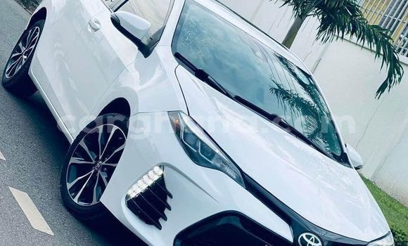 Buy Used Toyota Corolla White Car in Accra in Greater Accra